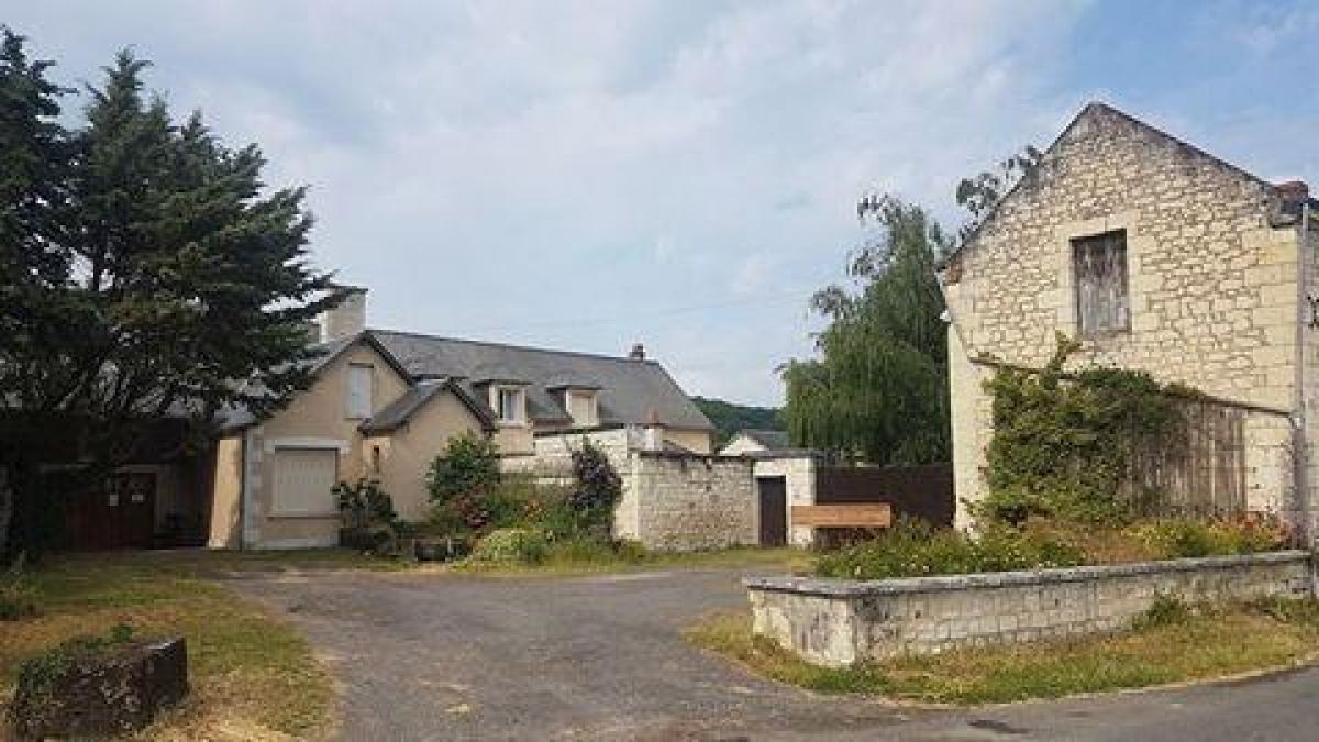 5 bedrooms Farm in Chinon, France No. 18650