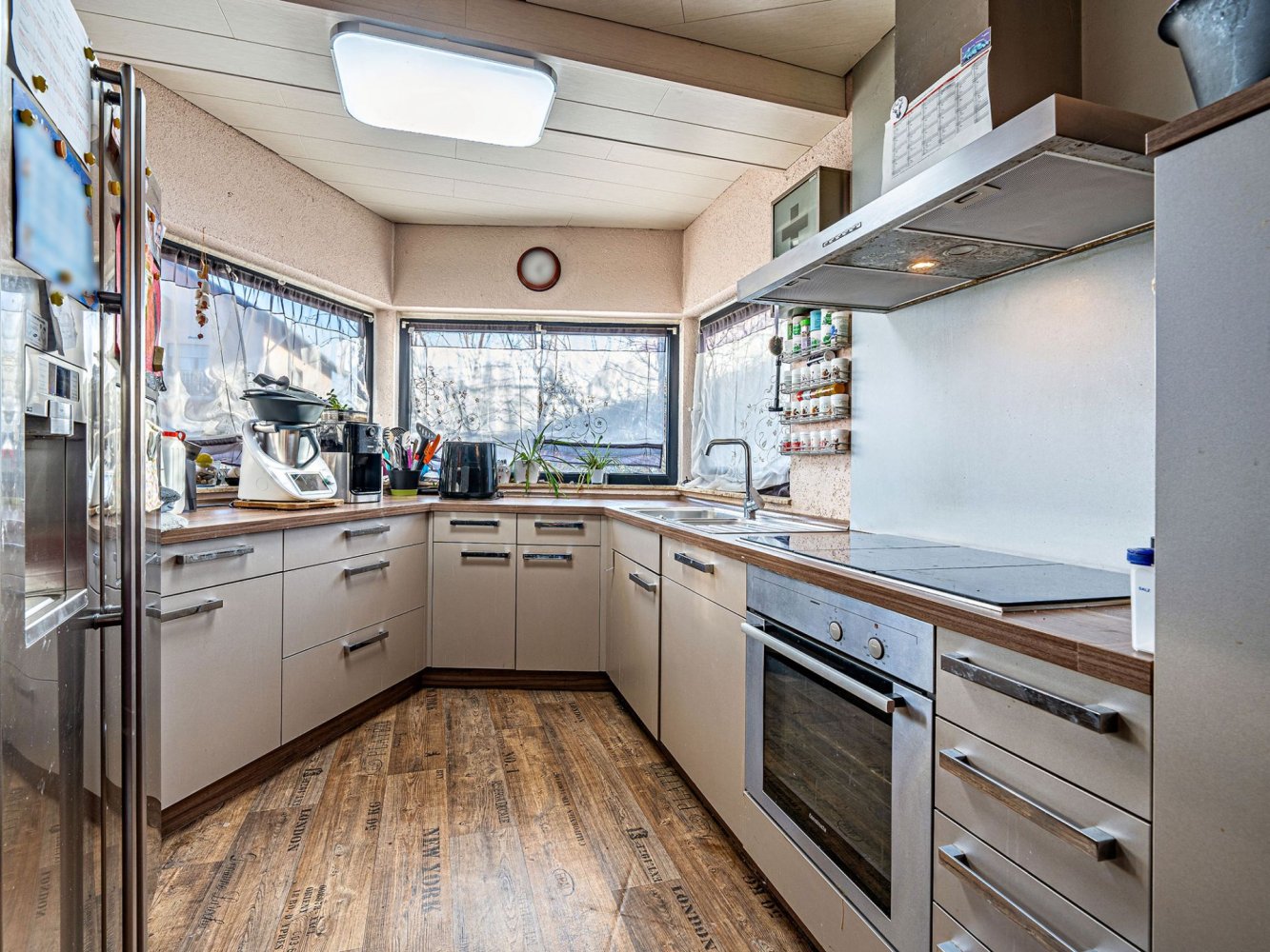 6 rooms House in Odenwaldkreis, Germany No. 19316