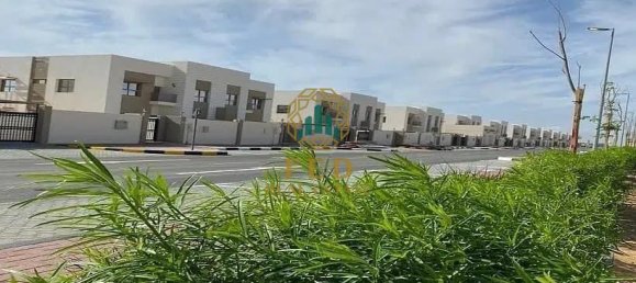 3 bedrooms Villa in Sharjah, UAE No. 8211 8