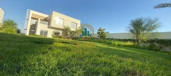 3 bedrooms Villa in Sharjah, UAE No. 8211 4