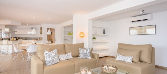 4 bedrooms Villa in Estepona, Spain No. 9975 6