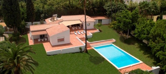 4 bedrooms Villa in Estepona, Spain No. 9975 10