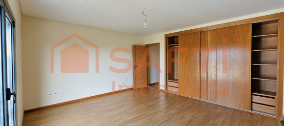 4 bedrooms House in Torres Vedras, Portugal No. 121199 17