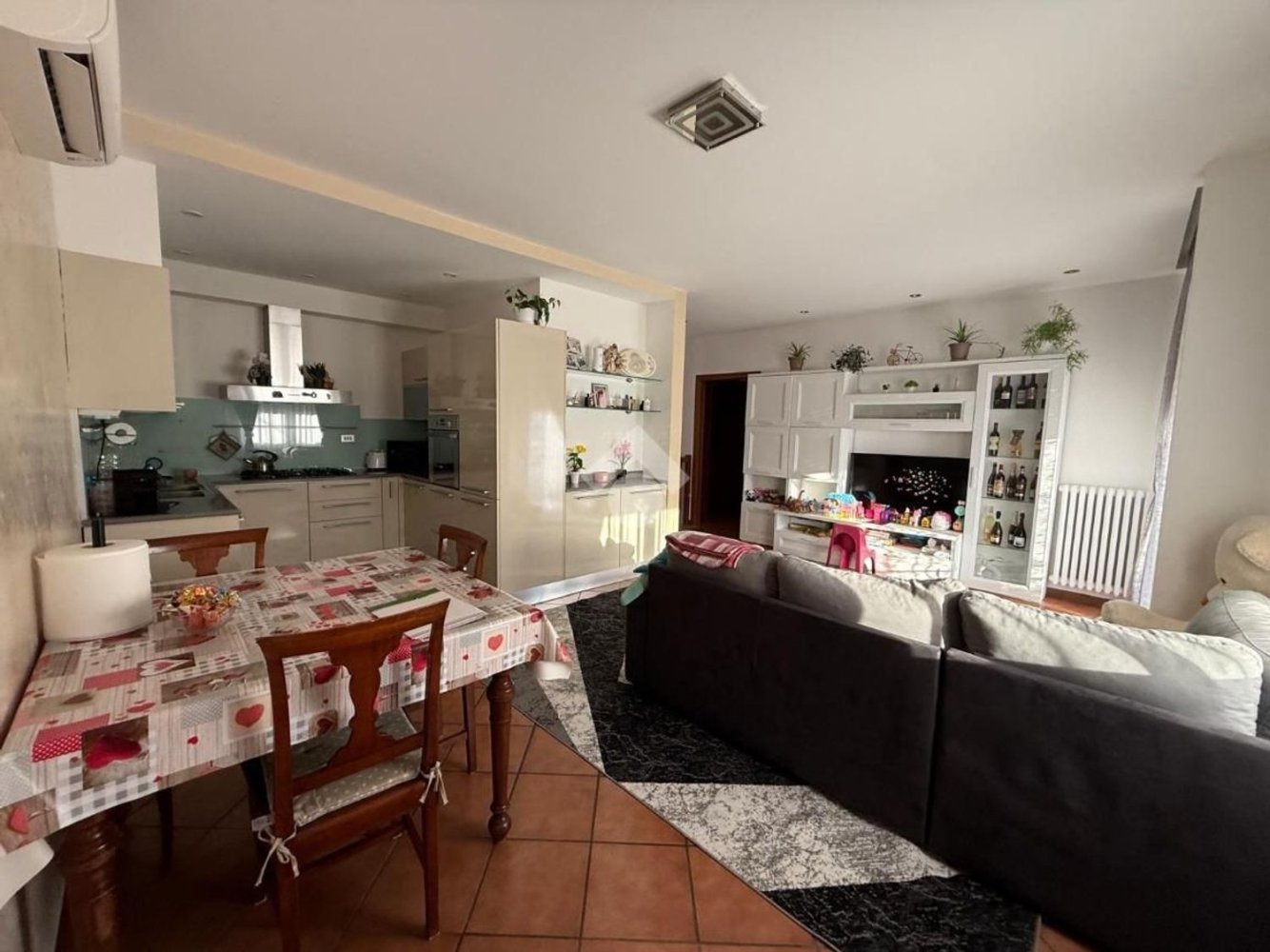 3 Schlafzimmer Wohnung in Bovolone, Italy, Nr. 370377