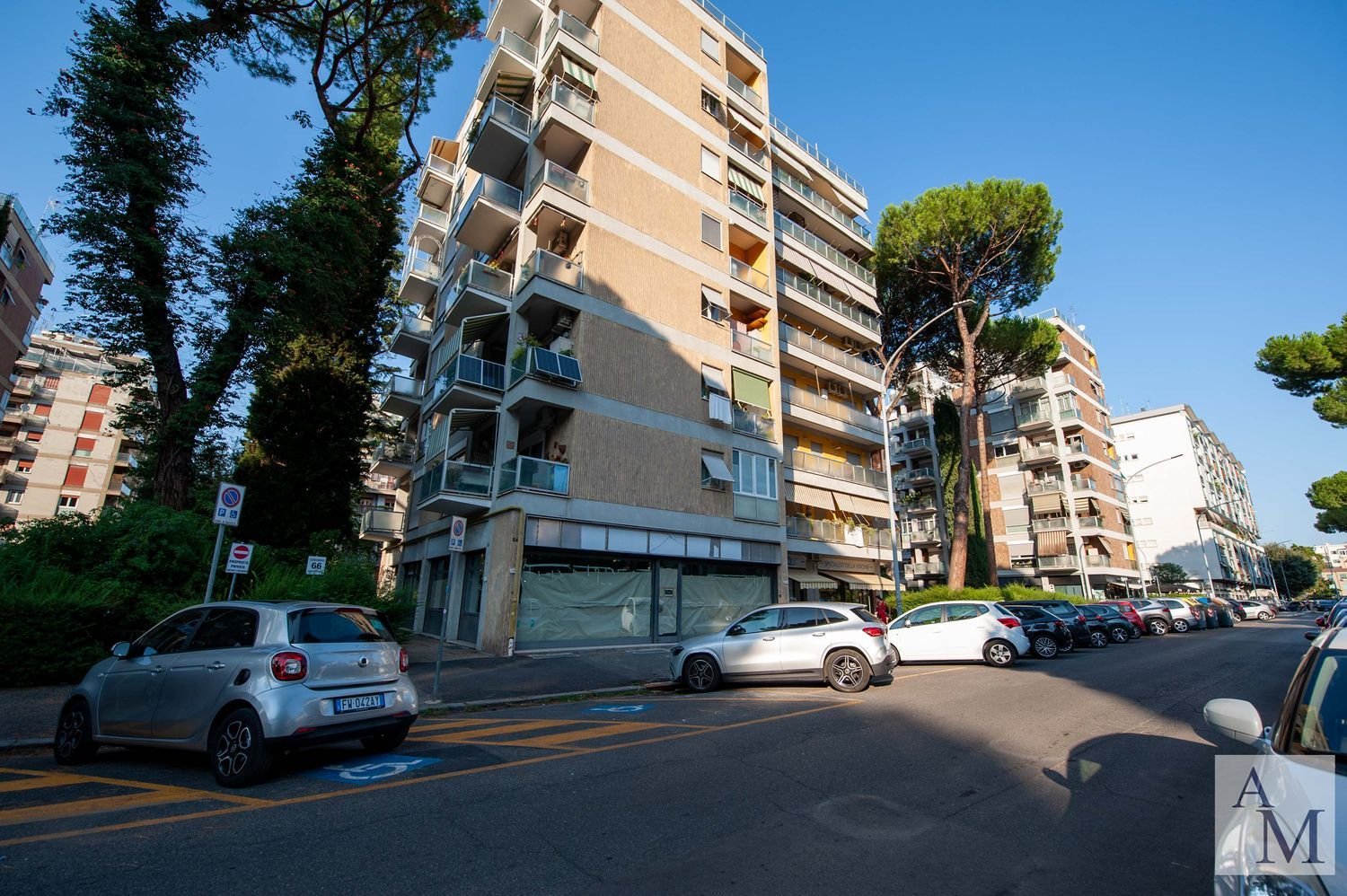 4 rooms Apartment in Rome, Italy No. 294533