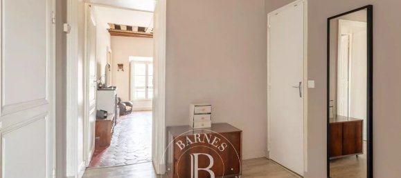 2 bedrooms Apartment in Versailles, France No. 168092 3
