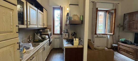 2 bedrooms Apartment in Florence, Italy No. 45457 5