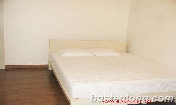 Apartamento de 3 dormitorios en Tay Ho, Vietnam No. 6094