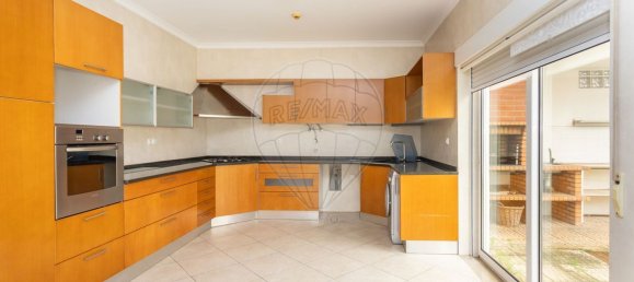 4 Schlafzimmer Haus in Pinhal Novo, Portugal, Nr. 179947 12