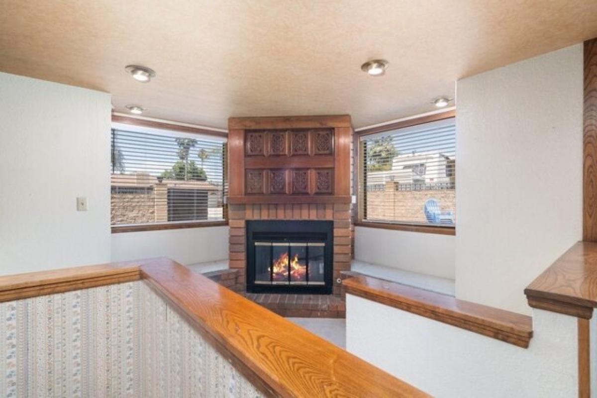 5 bedrooms House in Hemet, USA No. 441843