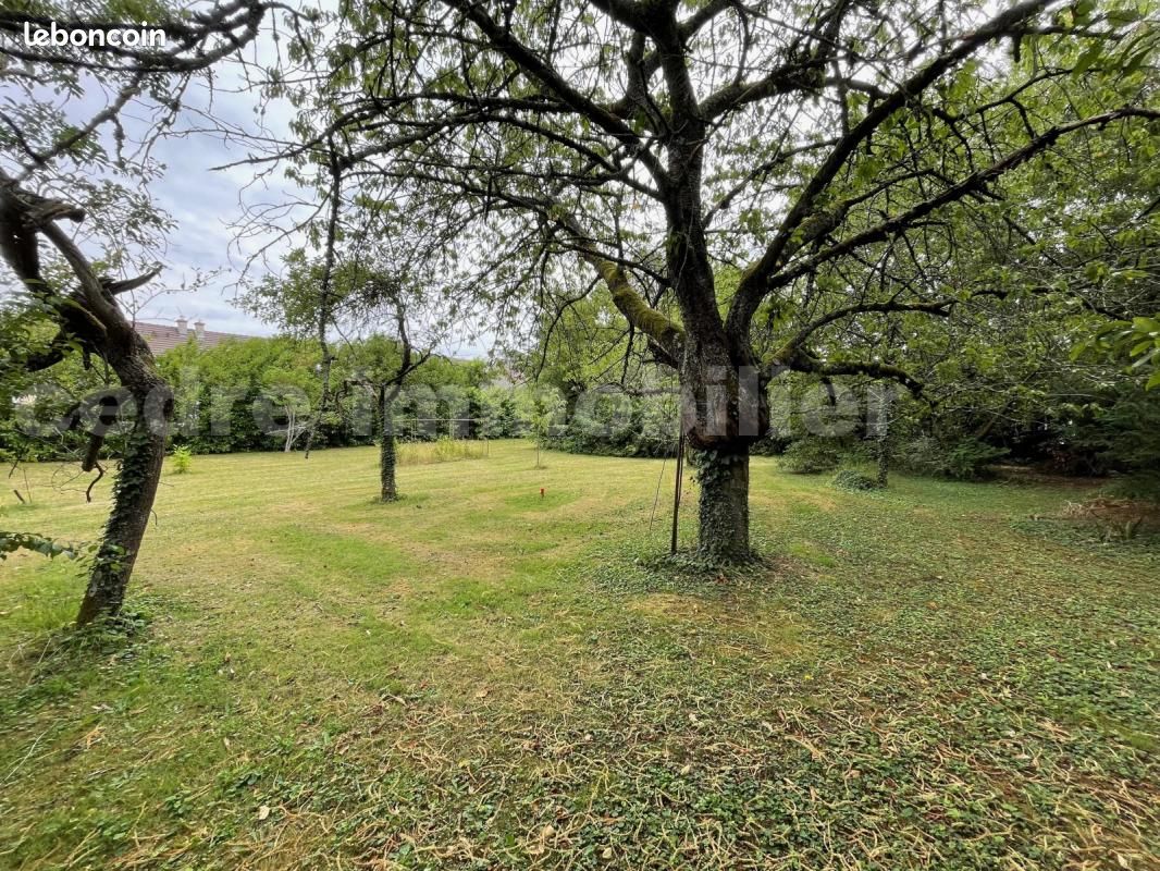 Grundstück in Saint-Pryve-Saint-Mesmin, France 1258m², Nr. 160448