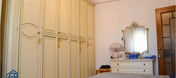 Apartamento de 2 dormitorios en Cinisello Balsamo, Italy No. 271505 12