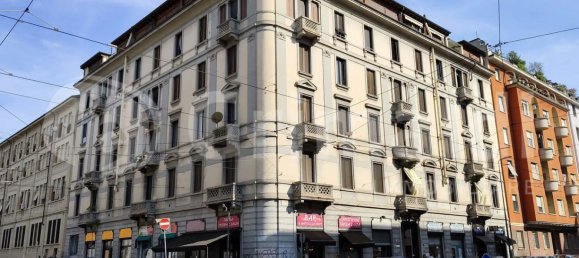 2 Schlafzimmer Wohnung in Milan, Italy, Nr. 351651 2