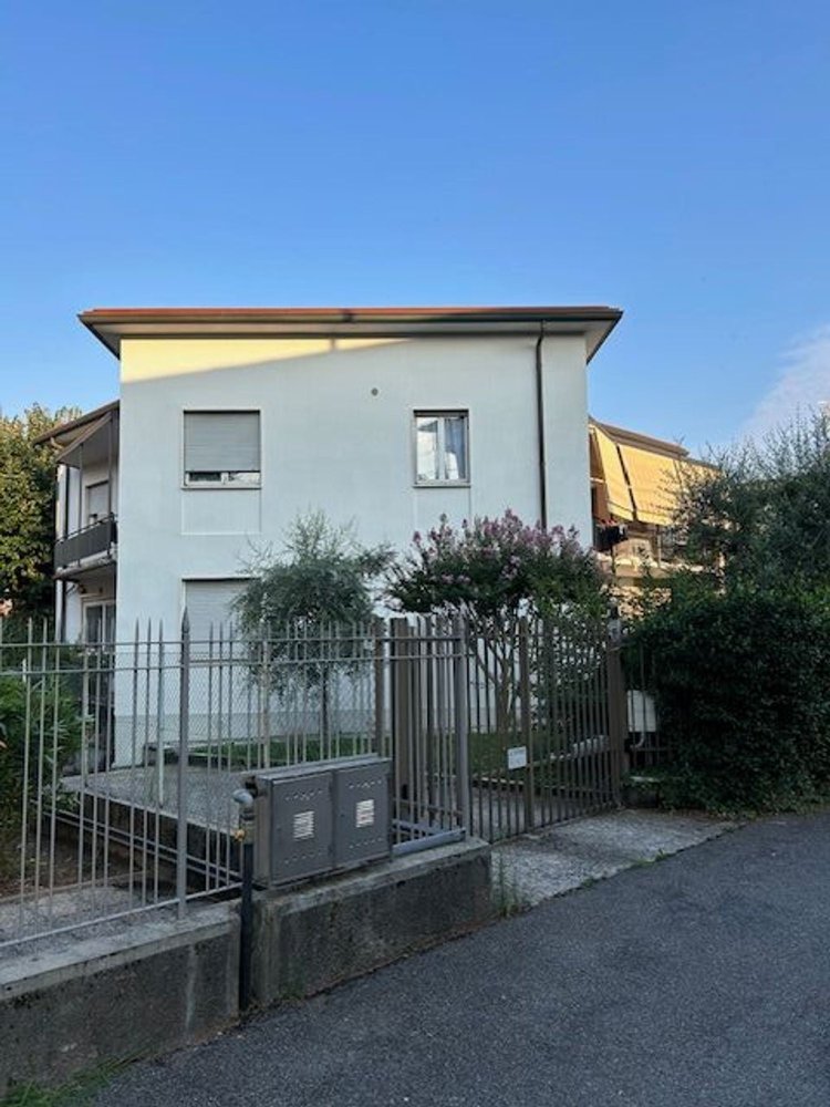 Apartamento de 3 divisões em Seriate, Italy N.º 274279