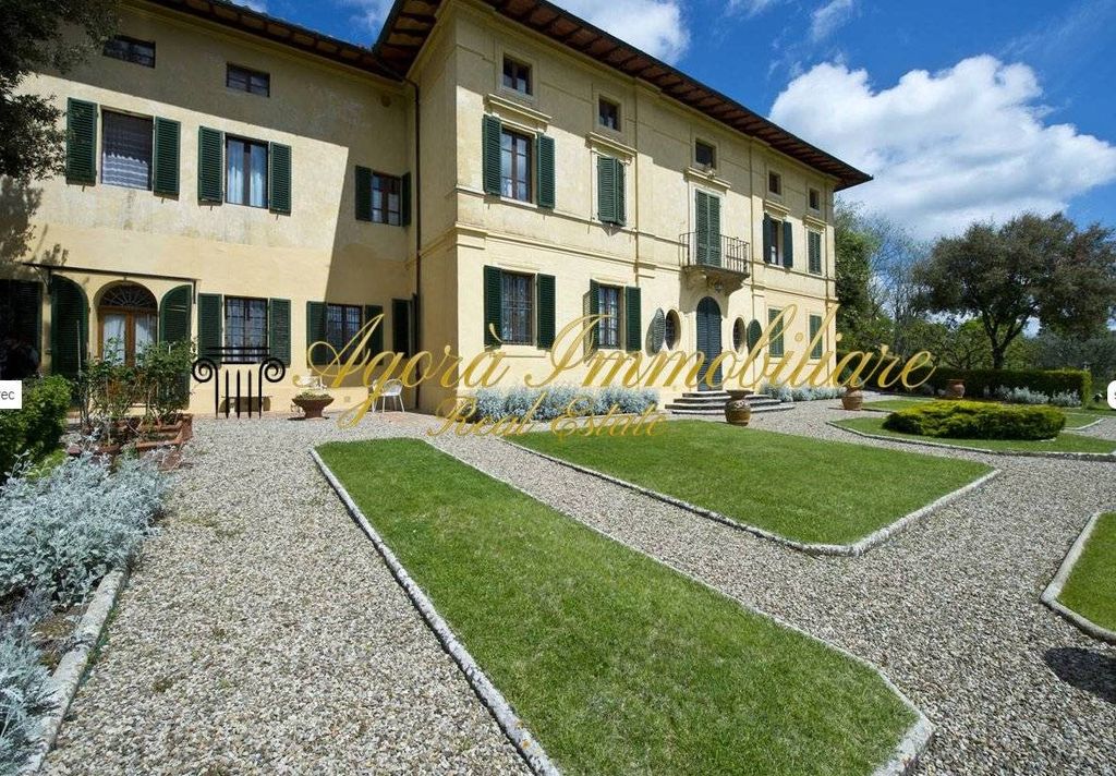 7 bedrooms Villa in Monteriggioni, Italy No. 213872
