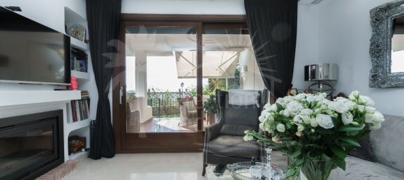 4 bedrooms Townhouse in El Paraiso, Spain No. 105915 5