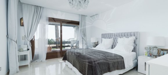 4 bedrooms Townhouse in El Paraiso, Spain No. 105915 16