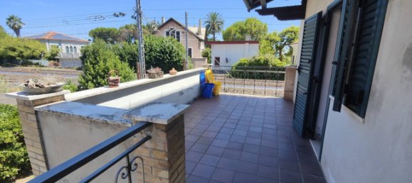 4 bedrooms Apartment in Grottammare, Italy No. 266299 3