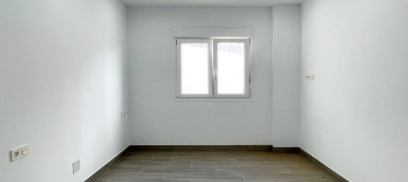 3 bedrooms Apartment in Fuengirola, Spain No. 185274 8