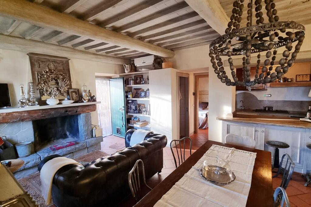 Casa de 2 dormitorios en Massa e Cozzile, Italy No. 57423