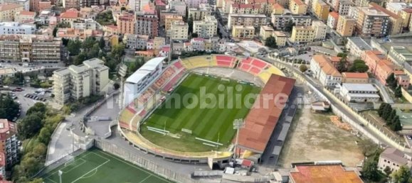 4 Schlafzimmer Wohnung in Catanzaro, Italy, Nr. 170398 16