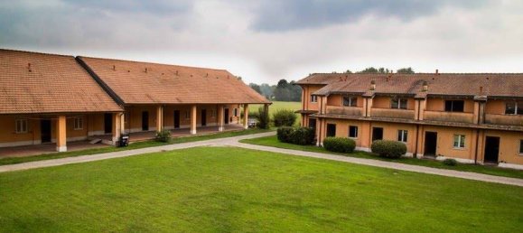 Hotel de 67 dormitorios en Ozzero, Italy No. 61143 9