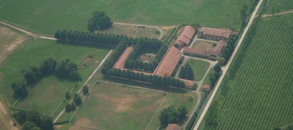 Hotel de 67 dormitorios en Ozzero, Italy No. 61143 3