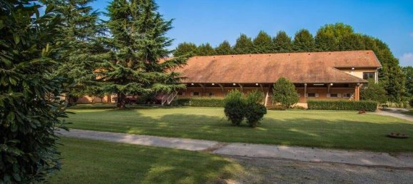 Hotel de 67 dormitorios en Ozzero, Italy No. 61143 14