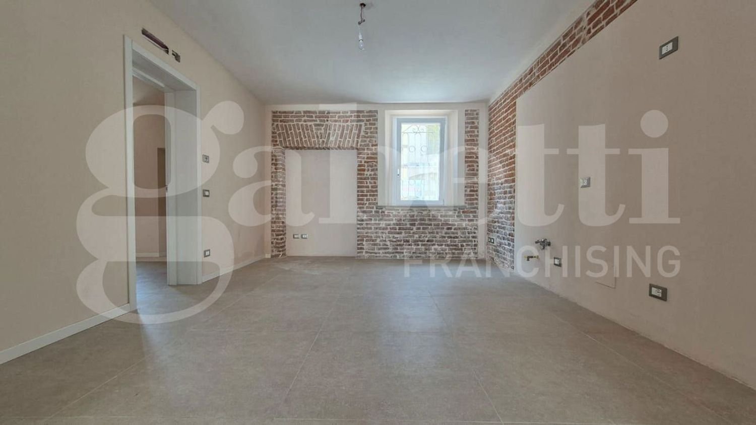 Apartamento de 2 divisões em Sesto ed Uniti, Italy N.º 262280