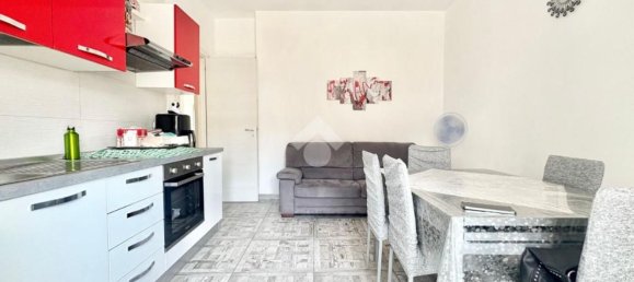 3غرفة شقة في Naples, Italy رقم 258644 2