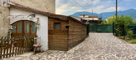 4 bedrooms House in Introdacqua, Italy No. 328838 4