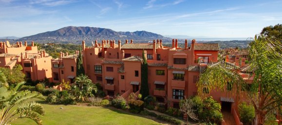 3 bedrooms Apartment in Marbella, Spain No. 33030 3