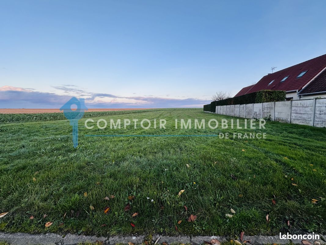 Grundstück in Dammarie, France 648m², Nr. 48335