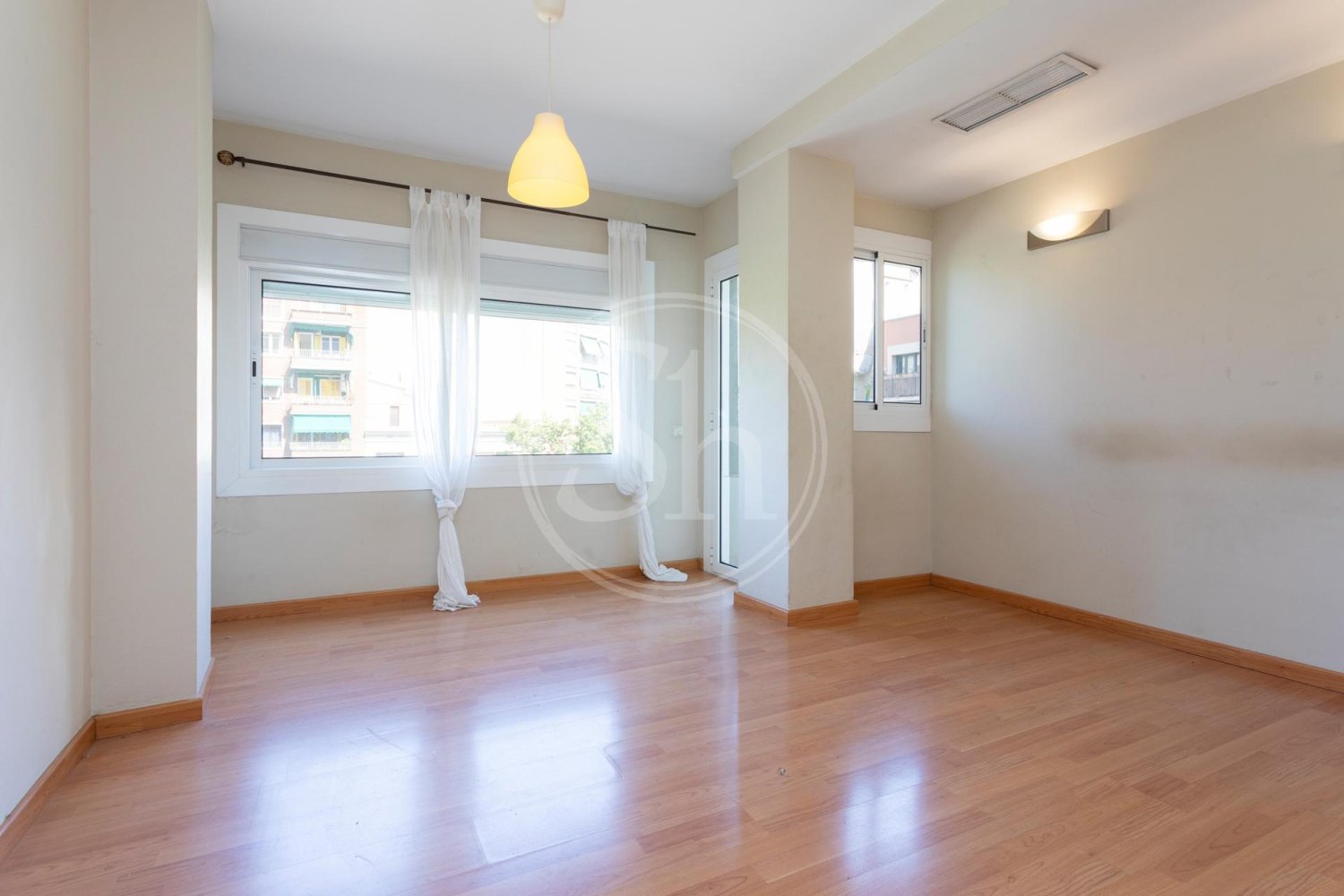 Apartamento T3 em Eixample, Spain N.º 185587