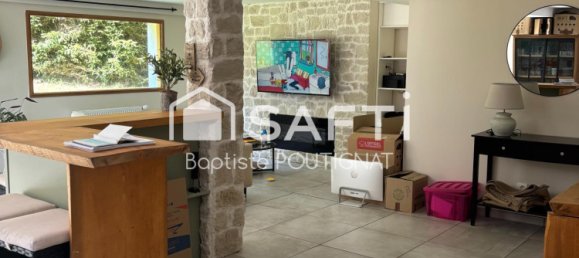 5 bedrooms House in Puy-de-Dome, France No. 276922 6