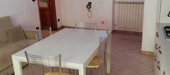 3 rooms Apartment in Florence, Italy No. 35163 4