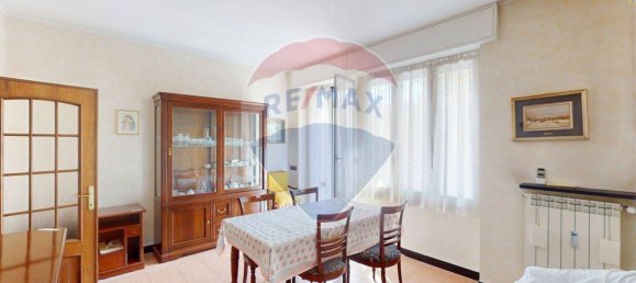 3 rooms Apartment in Genoa, Italy No. 380056 2