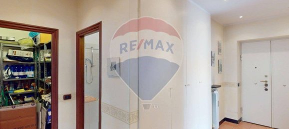 3 rooms Apartment in Genoa, Italy No. 380056 20