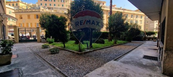 3 rooms Apartment in Genoa, Italy No. 380056 23