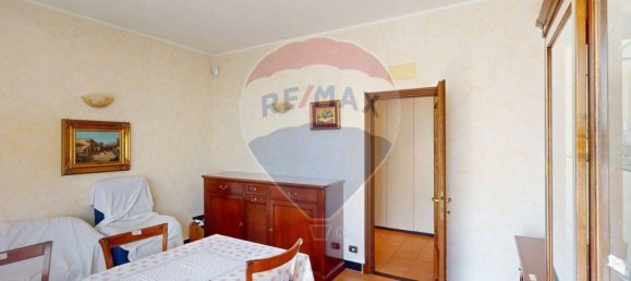 3 rooms Apartment in Genoa, Italy No. 380056 4