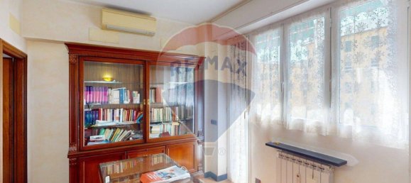 3 rooms Apartment in Genoa, Italy No. 380056 9