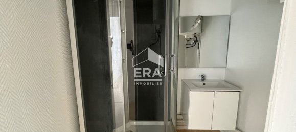 2 rooms Apartment in Bourges, France No. 328479 2