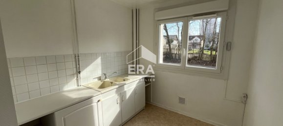 2 rooms Apartment in Bourges, France No. 328479 7