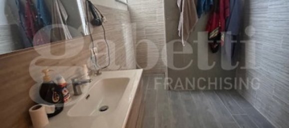 3 bedrooms Apartment in Capua, Italy No. 91222 9