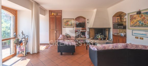 3 Schlafzimmer Haus in Spoleto, Italy, Nr. 288036 8