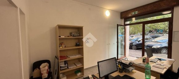 Propriété commerciale à Rome, Italy 30m² No. 10493 3