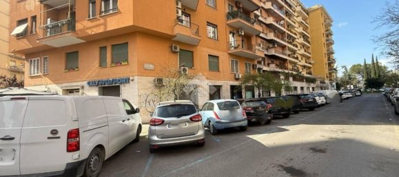 Propriété commerciale à Rome, Italy 30m² No. 10493 2