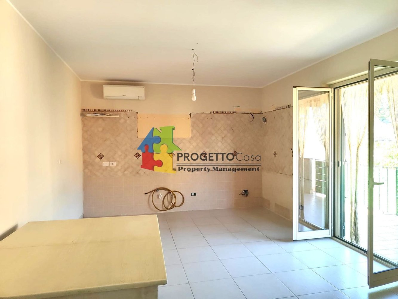 Apartamento de 5 habitaciónes en Gaggi, Italy No. 262307