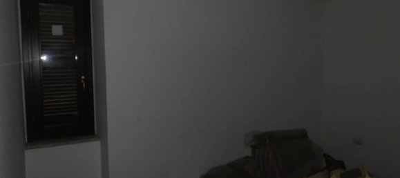 Квартира с 4 комнатами в Л’Акуила, Италия № 153204 10