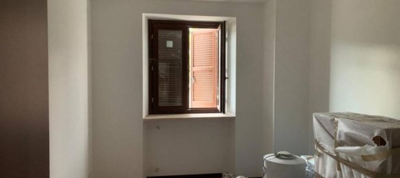 Квартира с 4 комнатами в Л’Акуила, Италия № 153204 6